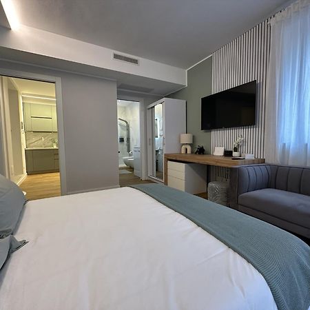 The Captain'S Apartments Sirocco - City Center Leonardo Academy Sesto Calende Εξωτερικό φωτογραφία